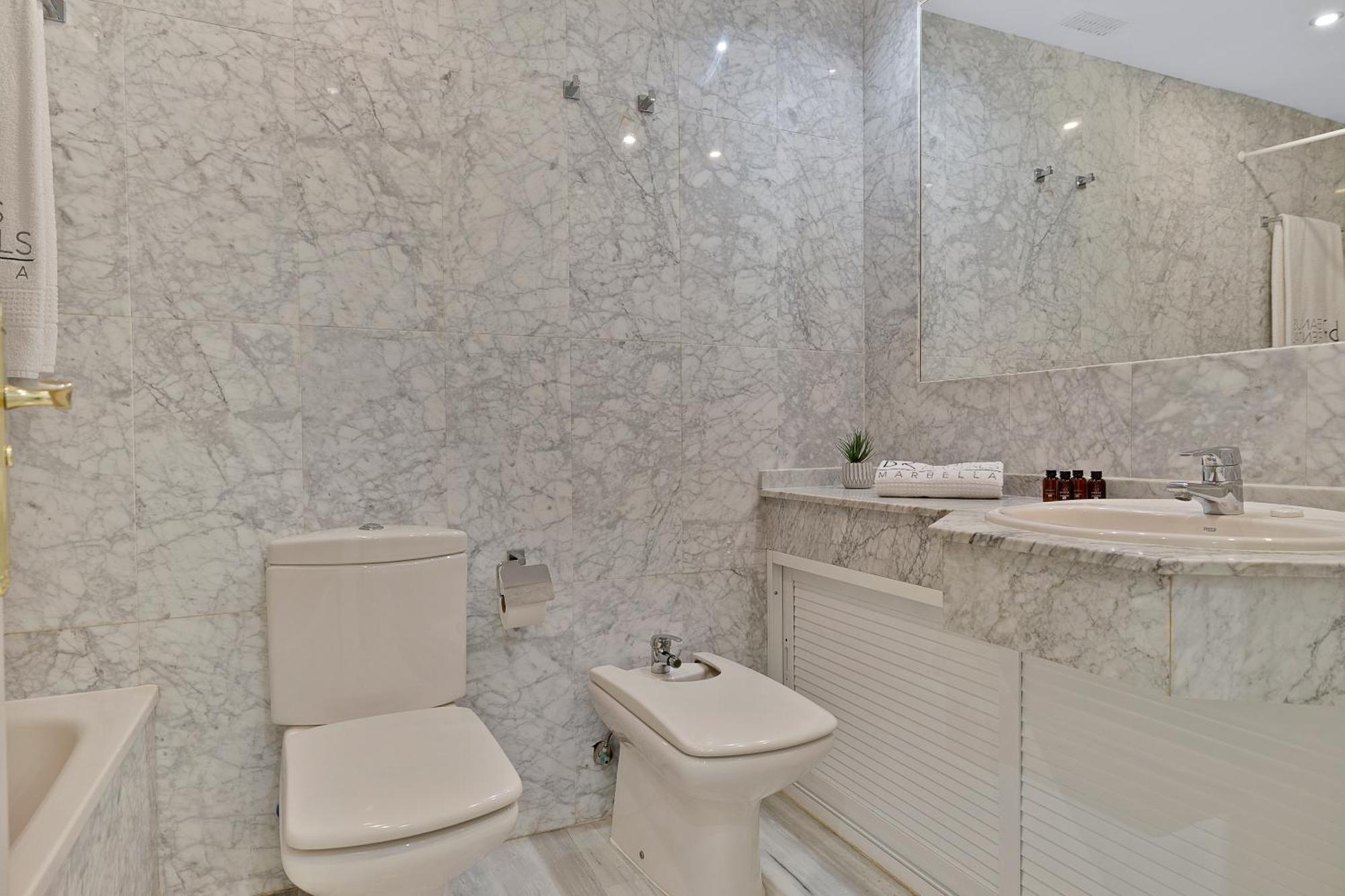 2 Bedroom Apartment In Medina Garden - Puerto Banus Марбелья Экстерьер фото